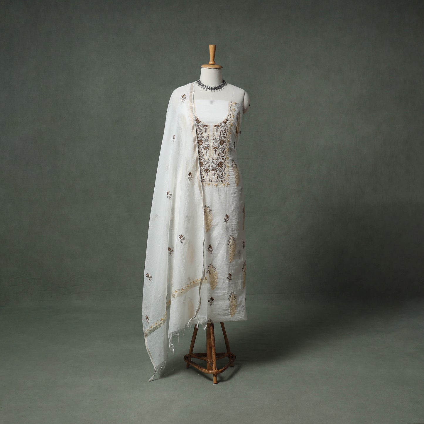 Lucknowi Chikankari Mul Chanderi Unstitched Dress Material: Kurta with Dupatta 11
