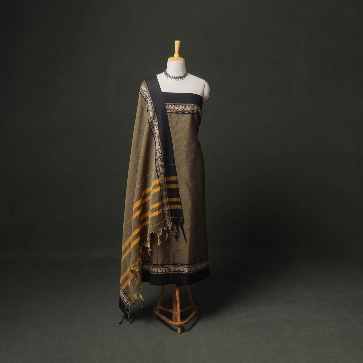Dharwad Cotton Plain Thread Border Unstitched Dress Material: Kurta, Bottom & Dupatta 17