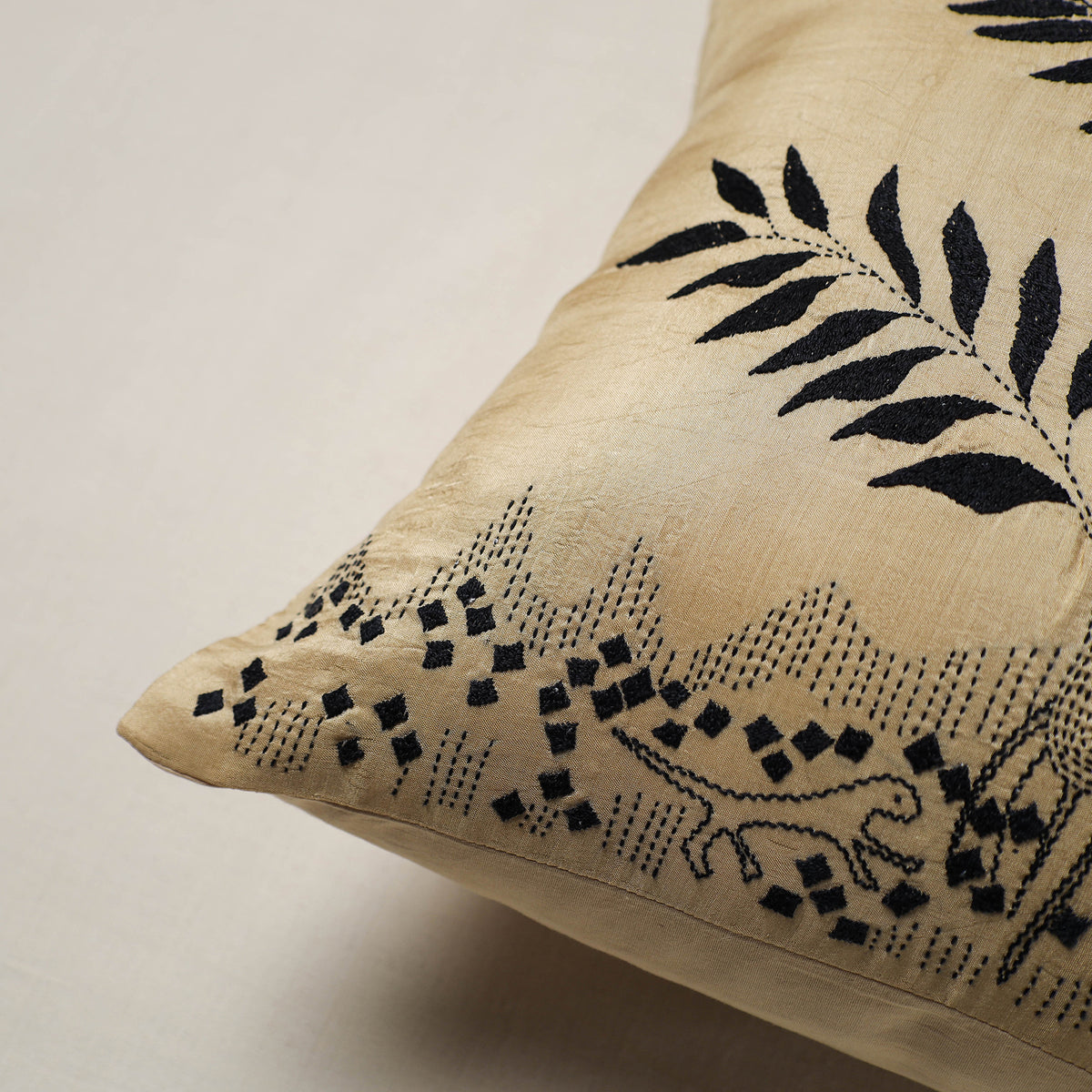 Bengal Kantha Hand Embroidered Cushion Cover (16 x 16 in) 09
