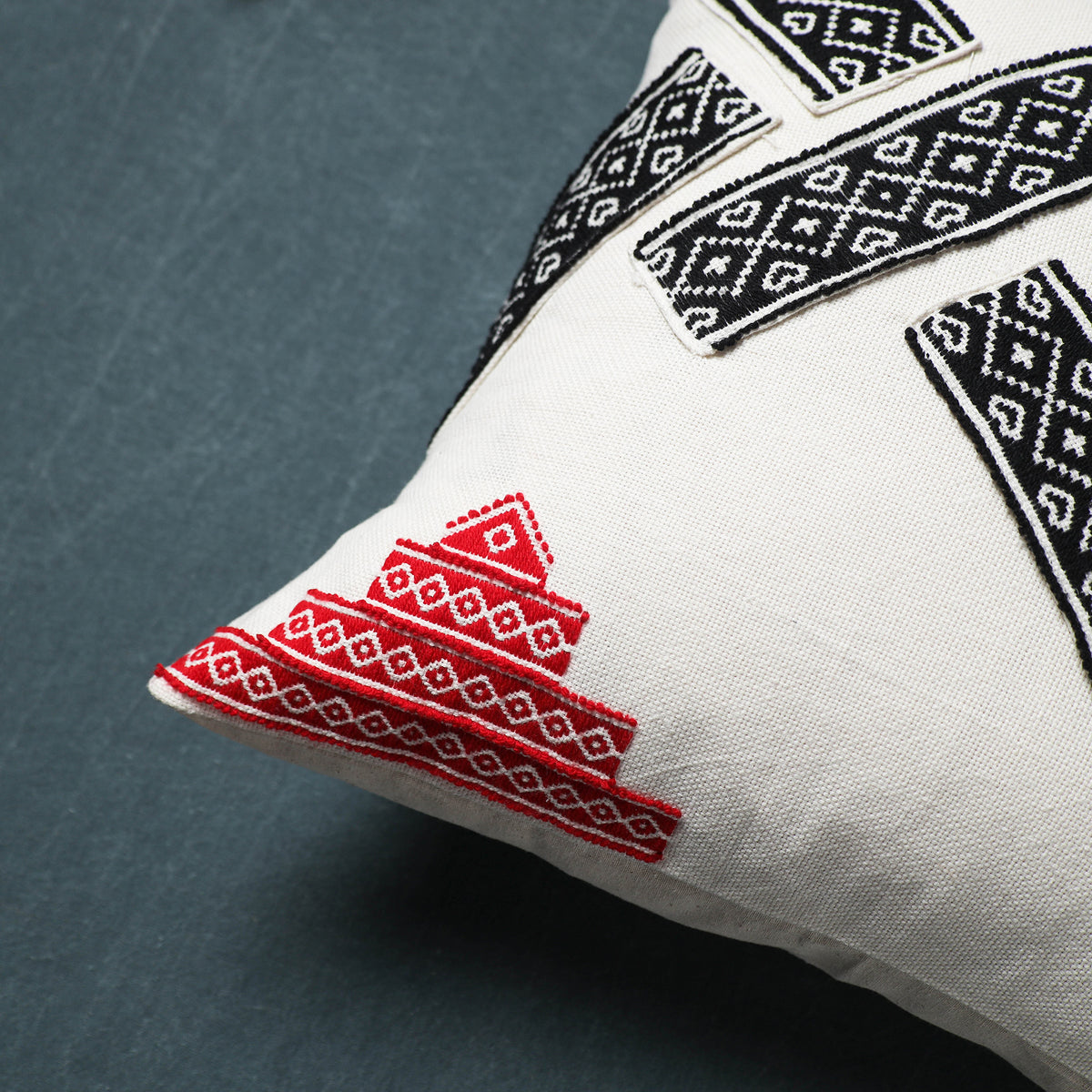 Toda Hand Embroidered Cushion Cover (16 x 16 in) 06