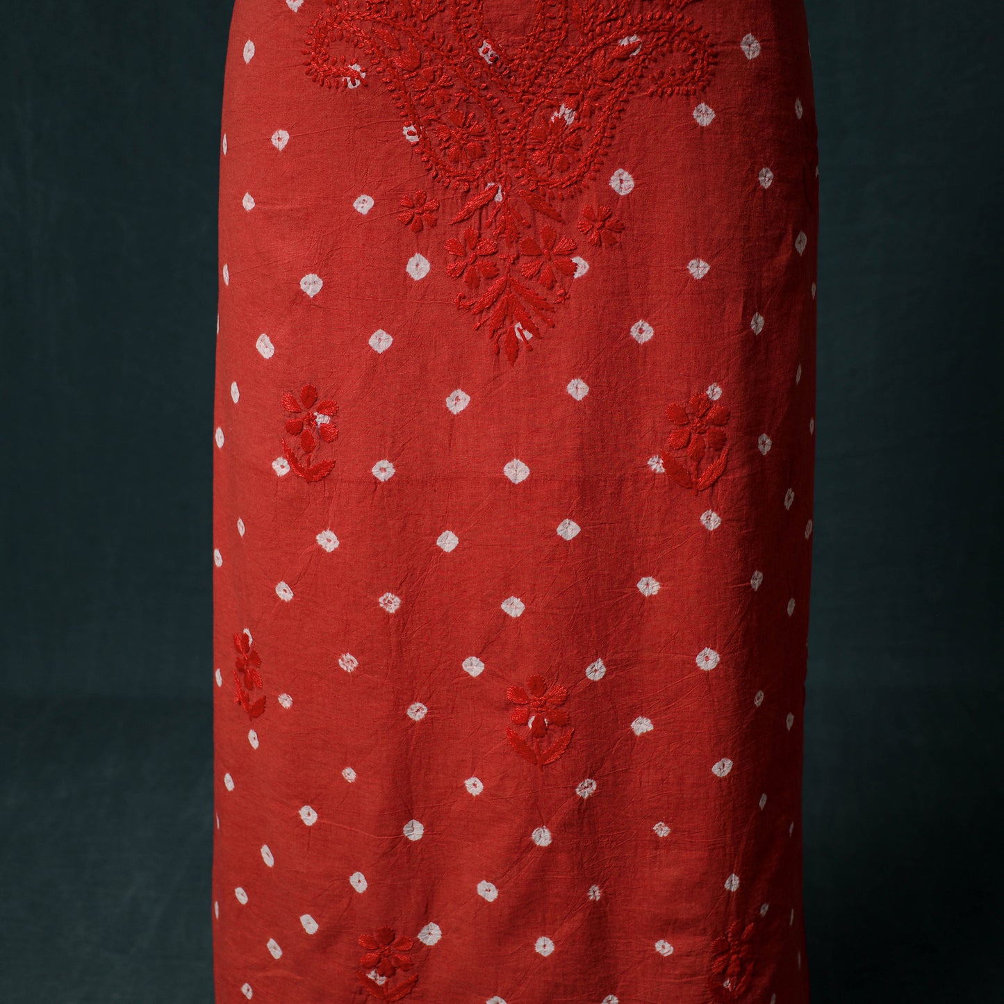Lucknowi Chikankari Hand Embroidered Cotton Unstitched Kurta Material (2.7M) 05
