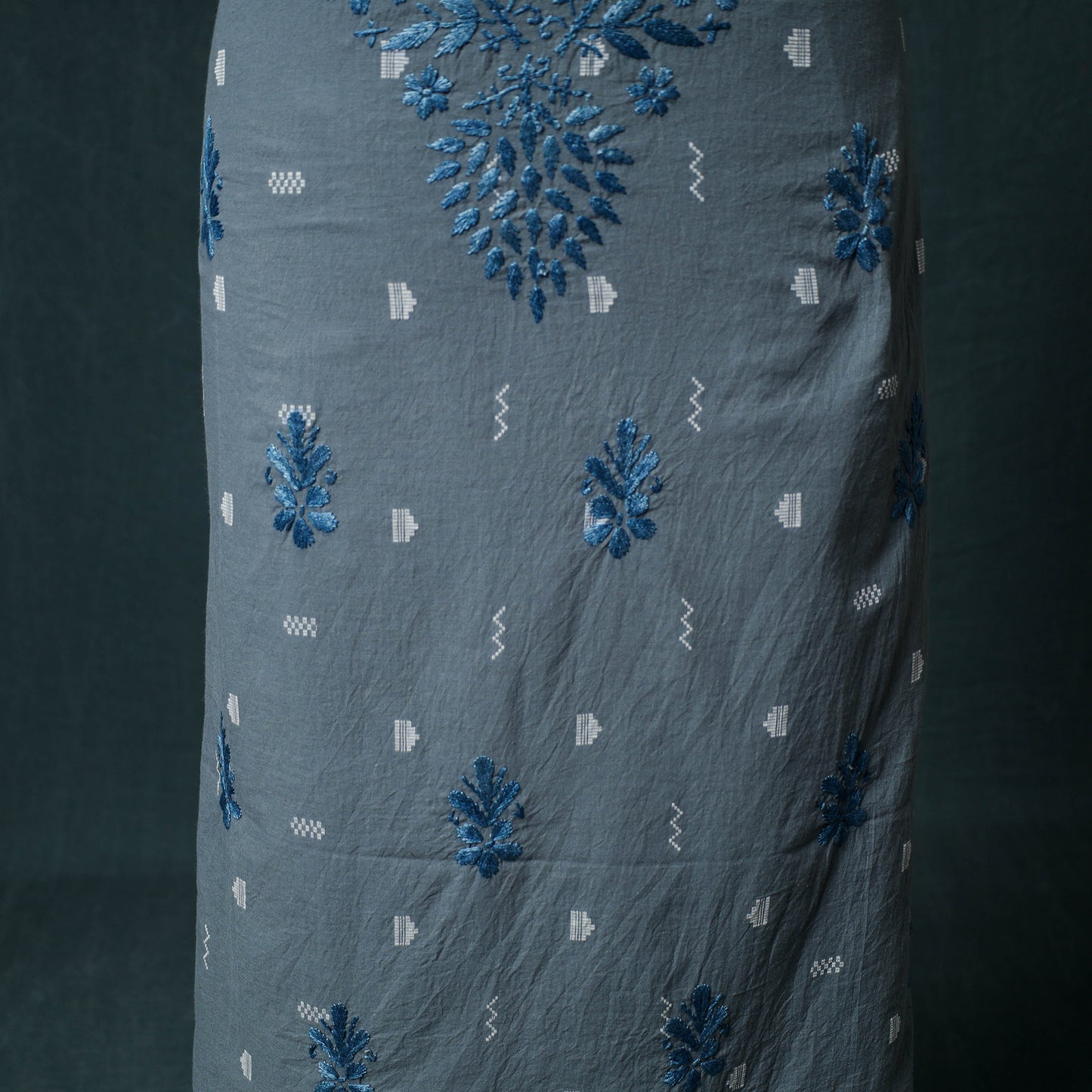 Lucknowi Chikankari Hand Embroidered Cotton Unstitched Kurta Material (2.7M) 19
