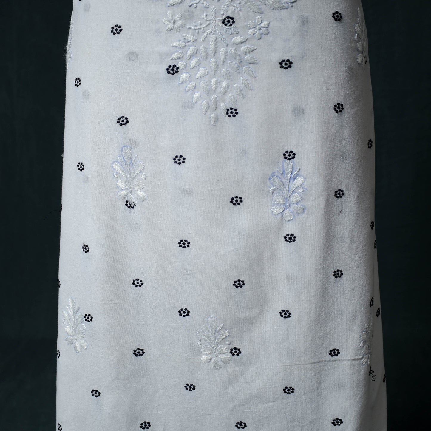 Lucknowi Chikankari Hand Embroidered Cotton Unstitched Kurta Material (2.7M) 22