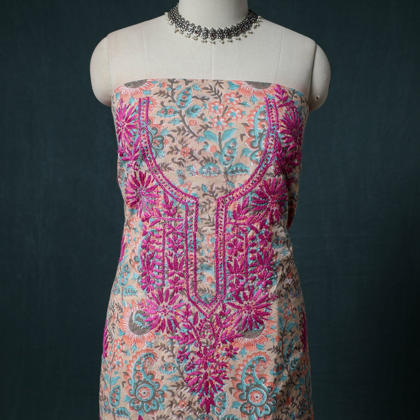Lucknowi Chikankari Hand Embroidered Cotton Unstitched Kurta Material (2.7M) 30