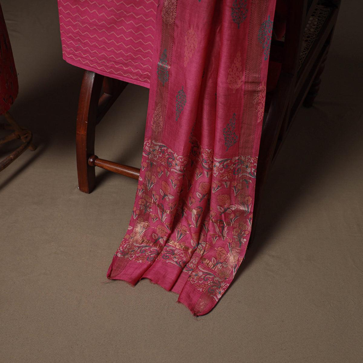 Floral Sanganeri Print Maheshwari Silk Unstitched Dress Material: Kurta, Bottom & Dupatta 02
