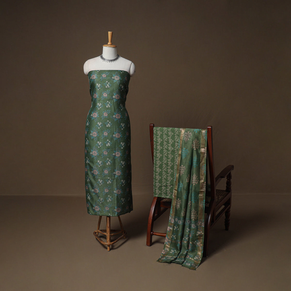 Floral Sanganeri Print Maheshwari Silk Unstitched Dress Material: Kurta, Bottom & Dupatta 05