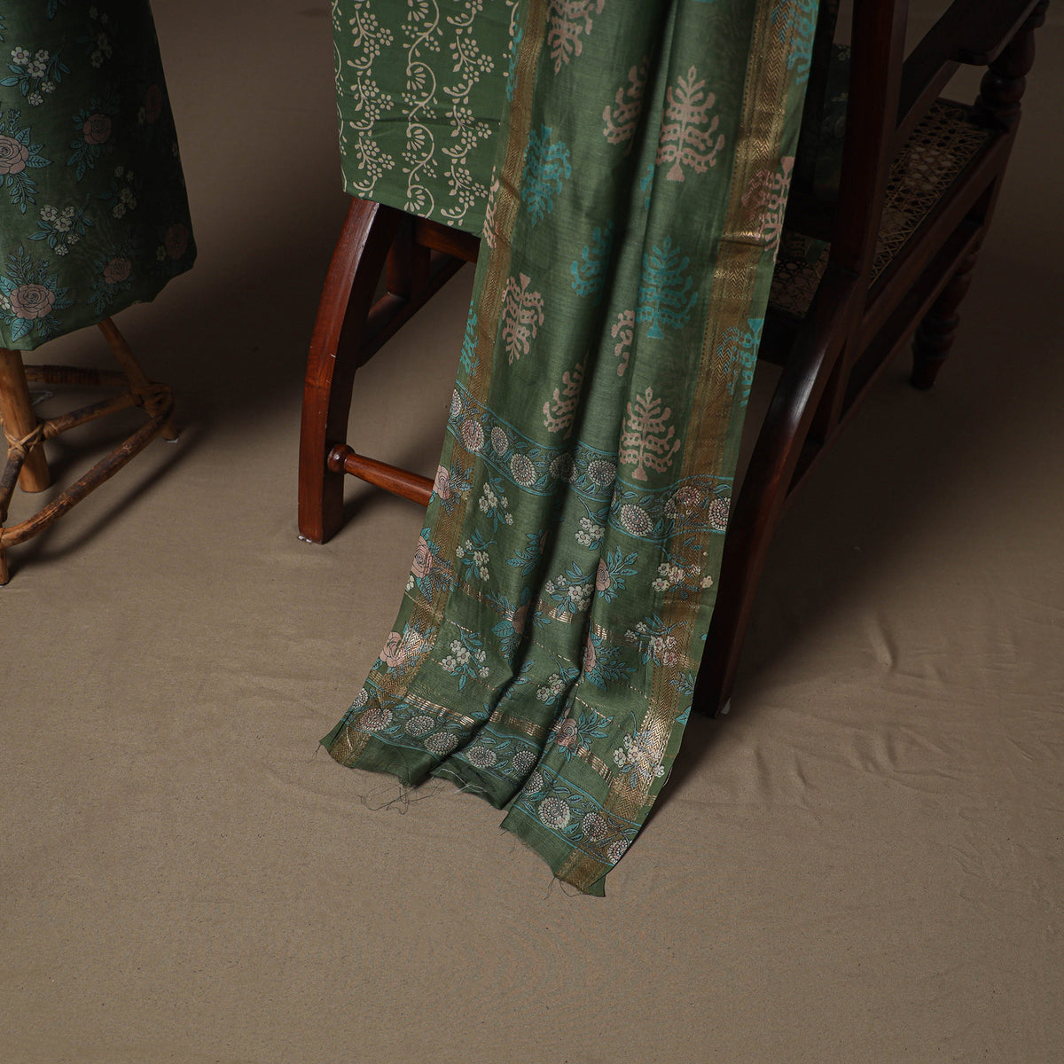 Floral Sanganeri Print Maheshwari Silk Unstitched Dress Material: Kurta, Bottom & Dupatta 05