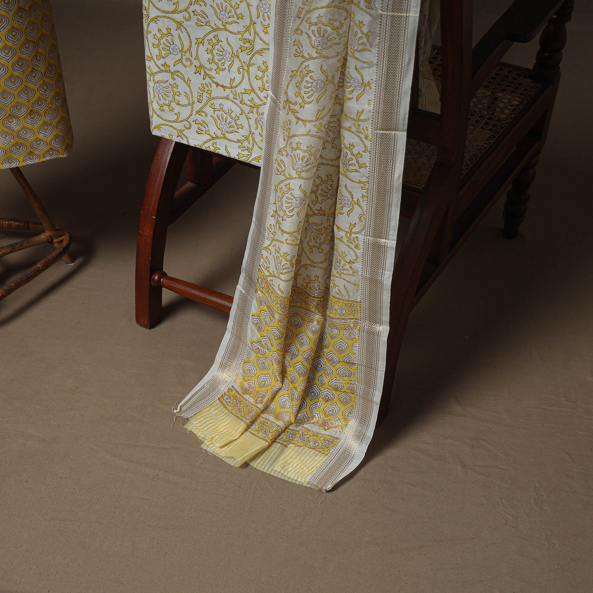 Floral Sanganeri Print Maheshwari Silk Unstitched Dress Material: Kurta, Bottom & Dupatta 06