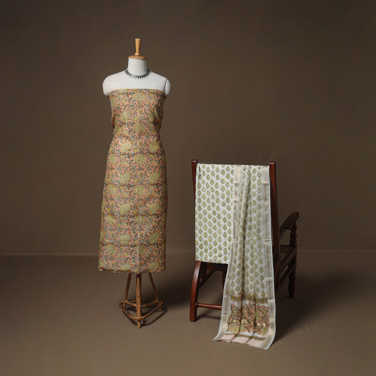 Floral Sanganeri Print Maheshwari Silk Unstitched Dress Material: Kurta, Bottom & Dupatta 07