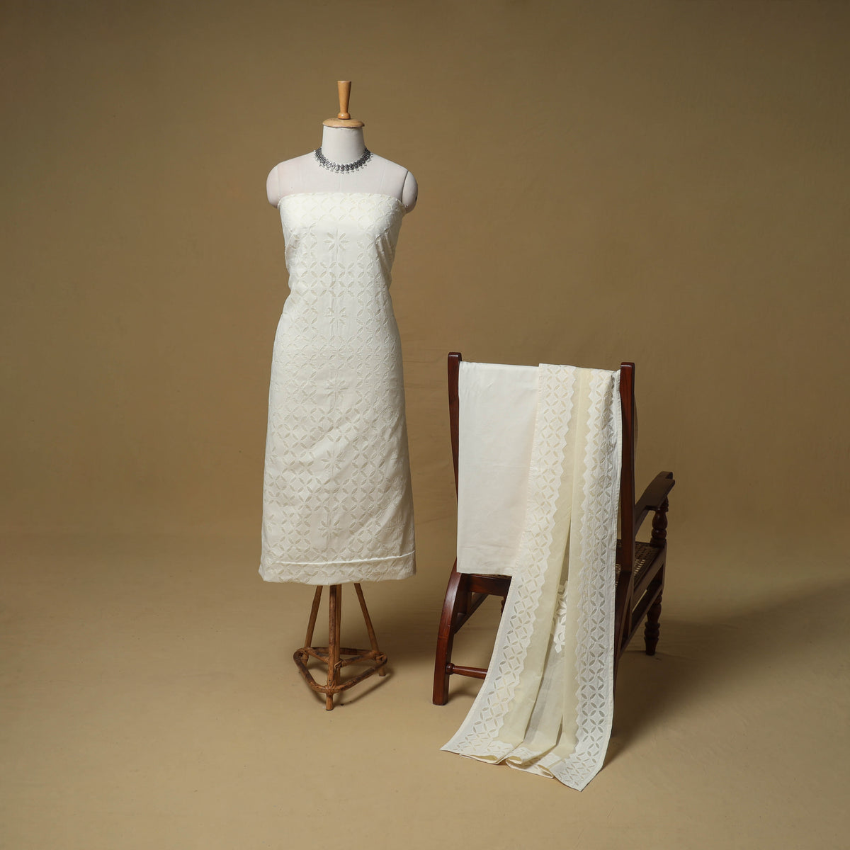 Barmer Applique Cutwork Cotton Unstitched Dress Material: Kurta, Bottom & Dupatta 15