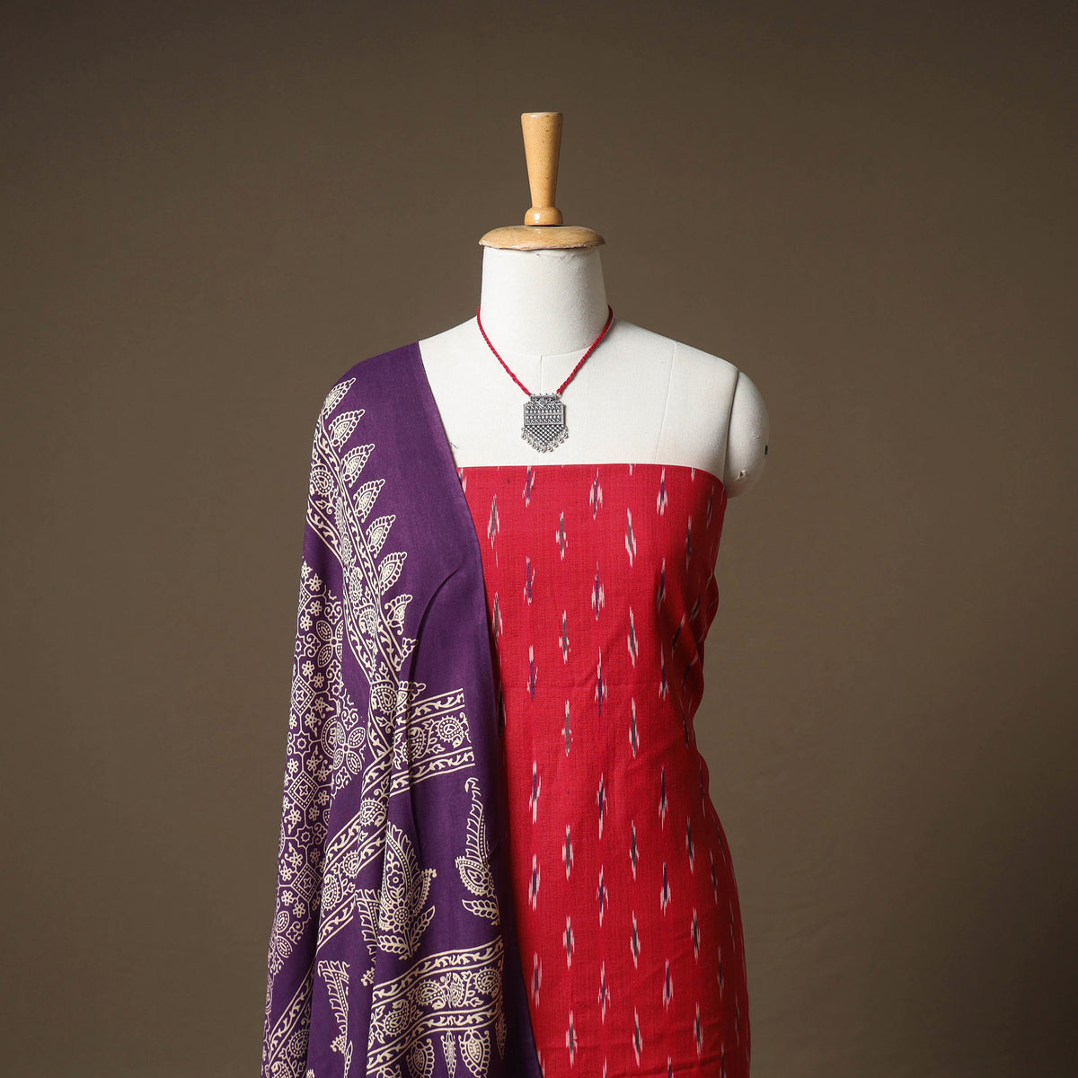 Pochampally Ikat Cotton Unstitched Dress Material: Kurta & Dupatta with Jewellery 02