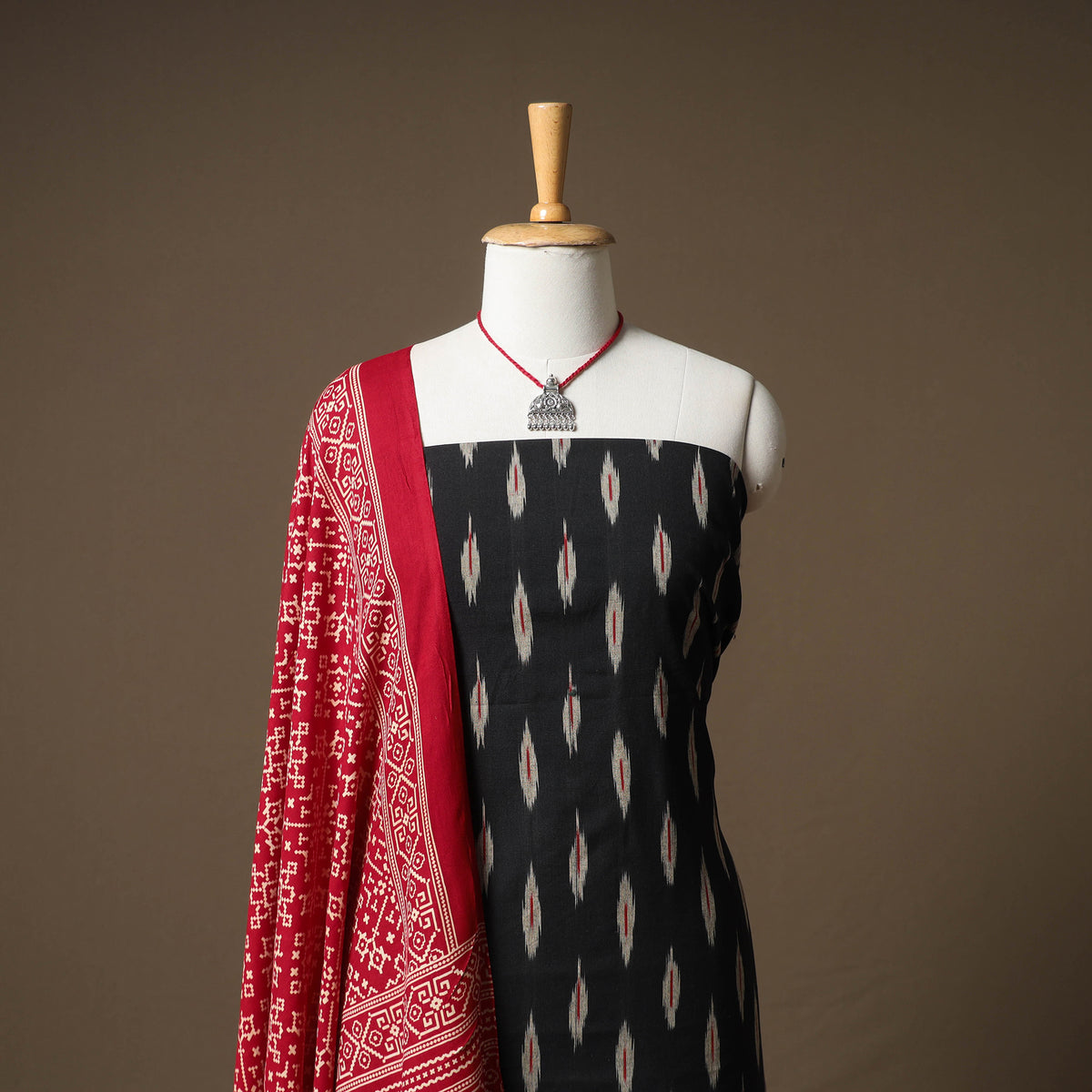 Pochampally Ikat Cotton Unstitched Dress Material: Kurta & Dupatta with Jewellery 05
