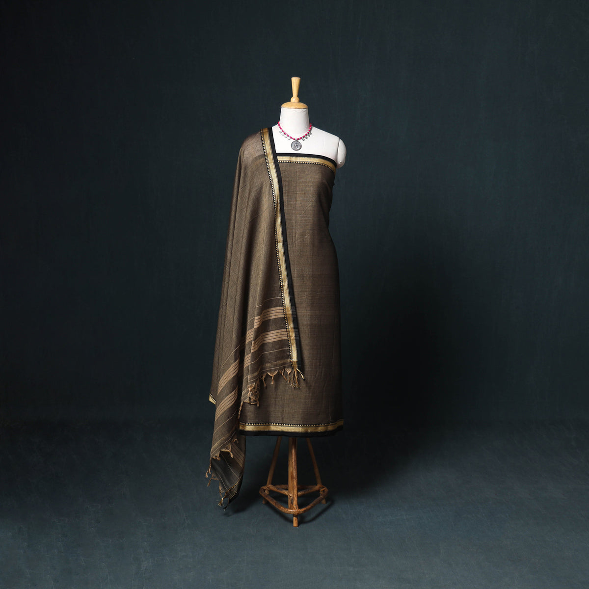 Dharwad Mercerised Cotton Plain Thread Border Unstitched Dress Material: Kurta, Bottom & Dupatta 08