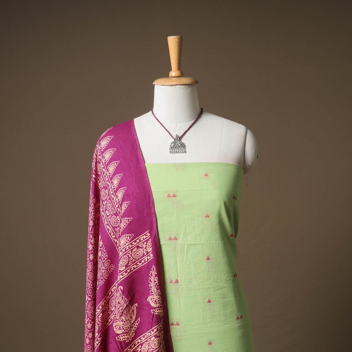 Jacquard Cotton Unstitched Dress Material: Kurta & Dupatta with Jewellery 15