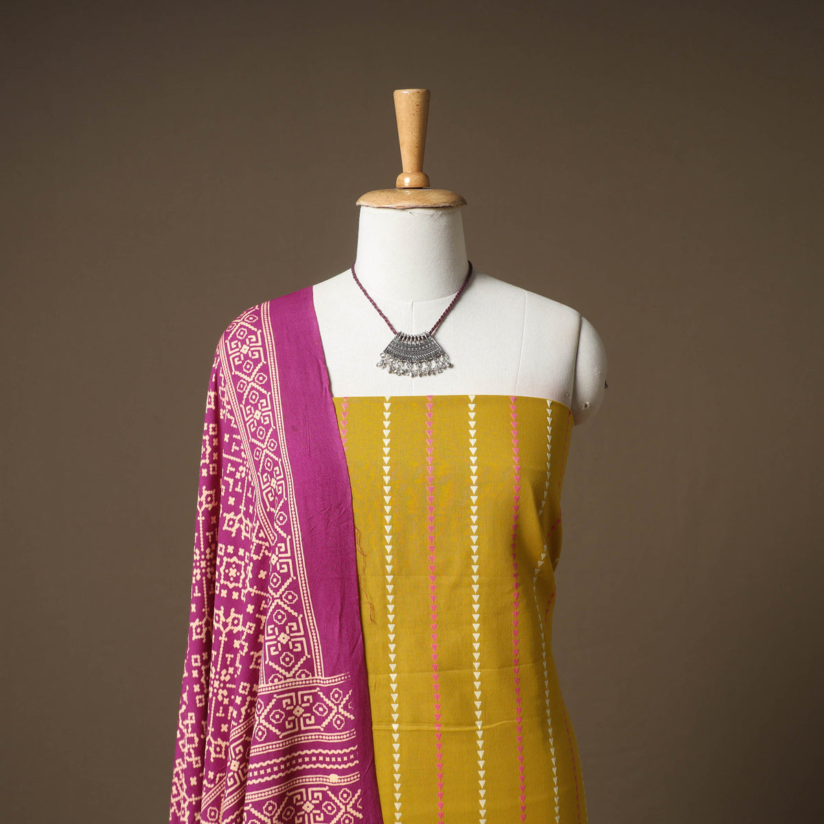 Jacquard Cotton Unstitched Dress Material: Kurta & Dupatta with Jewellery 17