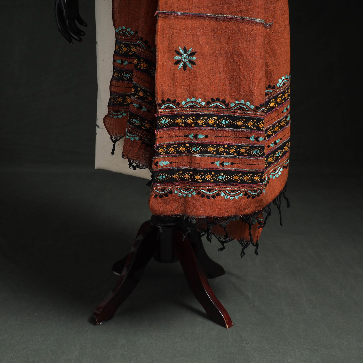 Kantha Hand Embroidered Khes Handwoven Cotton Dupatta 31
