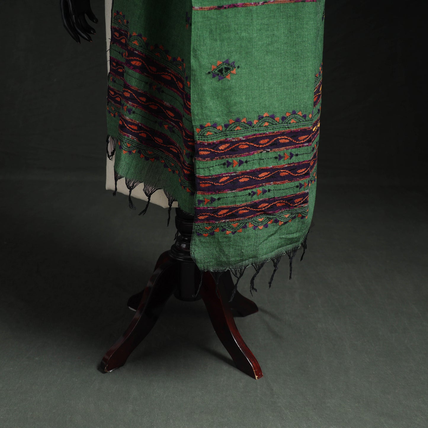 Kantha Hand Embroidered Khes Handwoven Cotton Dupatta 03