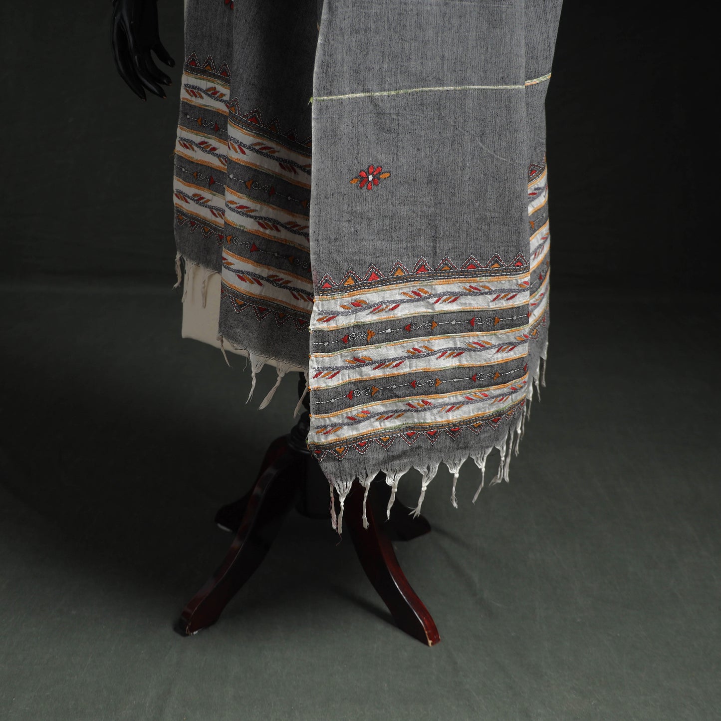 Kantha Hand Embroidered Khes Handwoven Cotton Dupatta 06