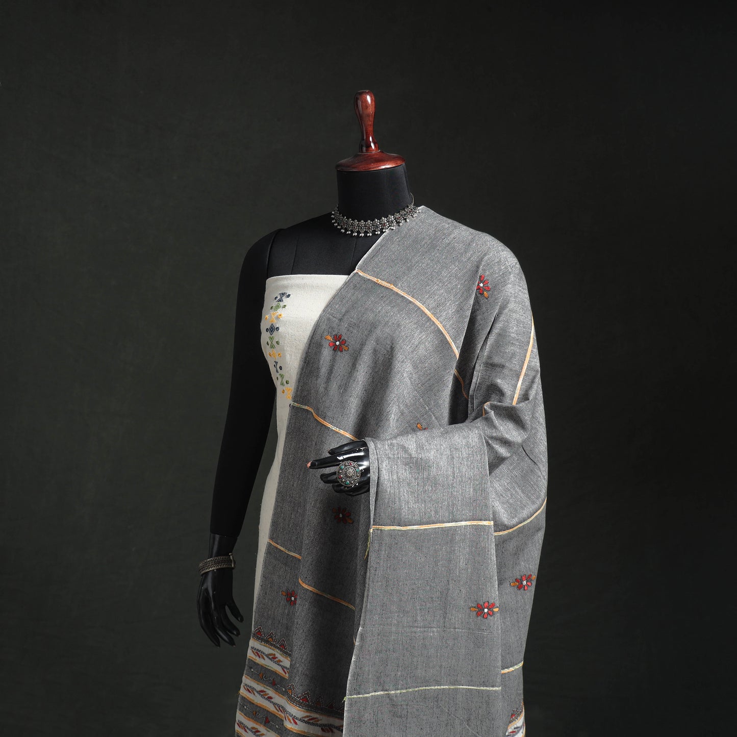 Kantha Hand Embroidered Khes Handwoven Cotton Dupatta 06