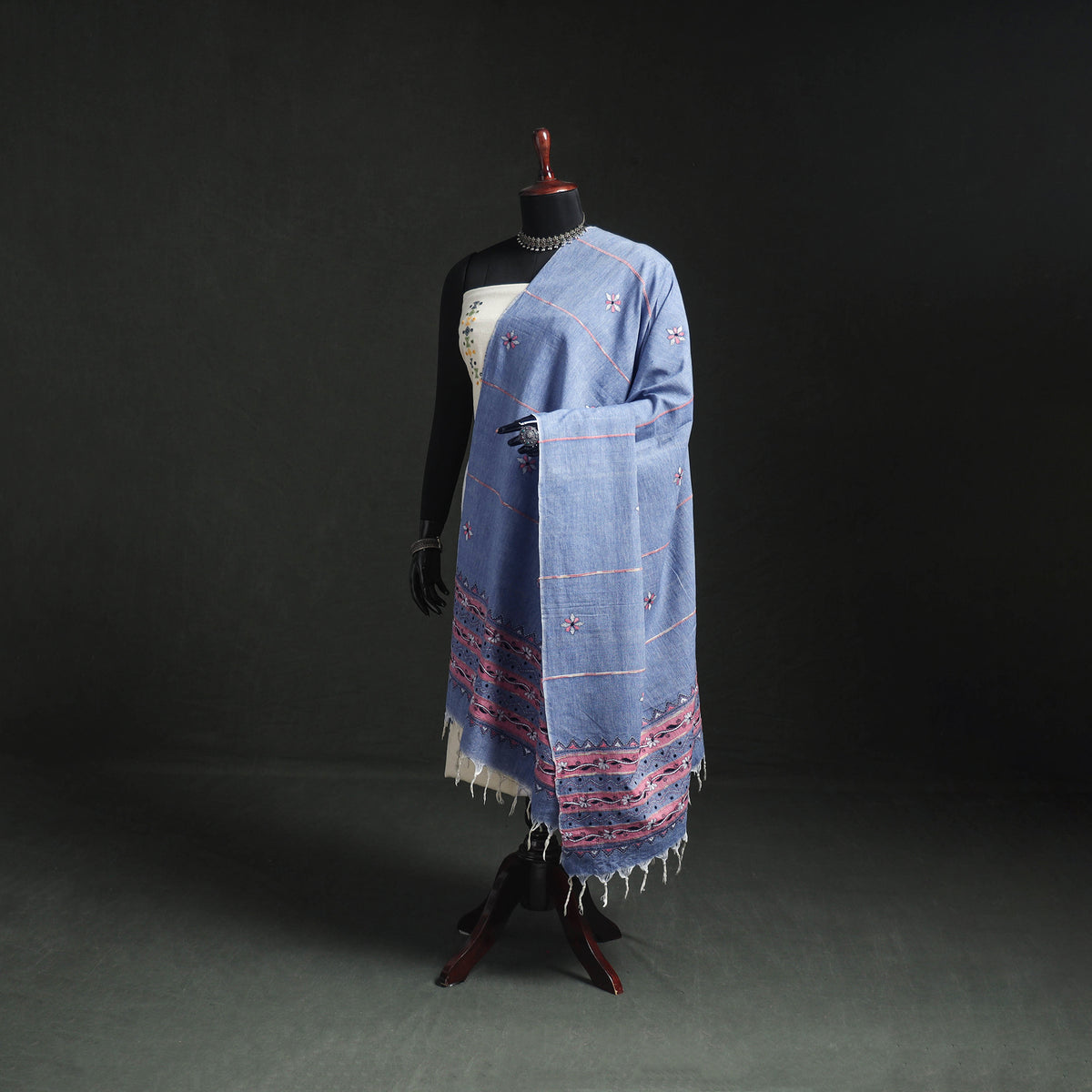 Kantha Hand Embroidered Khes Handwoven Cotton Dupatta 09