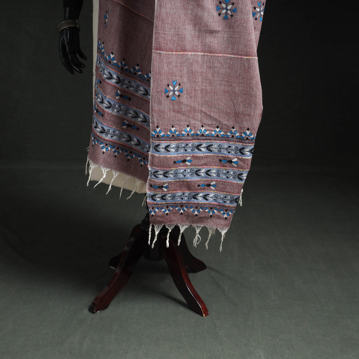 Kantha Hand Embroidered Khes Handwoven Cotton Dupatta 12