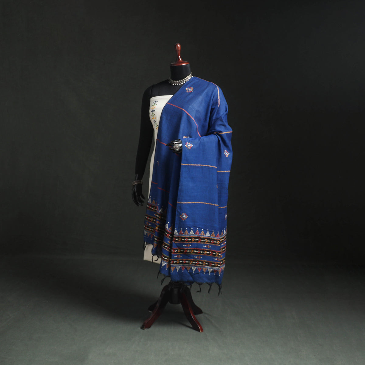 Kantha Hand Embroidered Khes Handwoven Cotton Dupatta 14