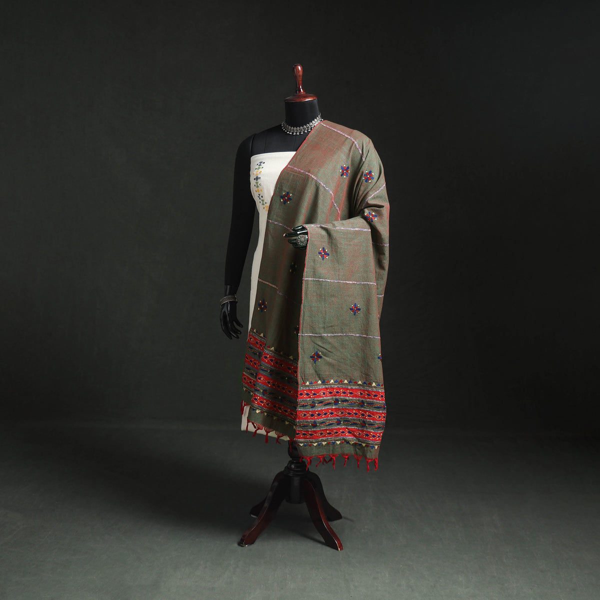 Kantha Hand Embroidered Khes Handwoven Cotton Dupatta 15