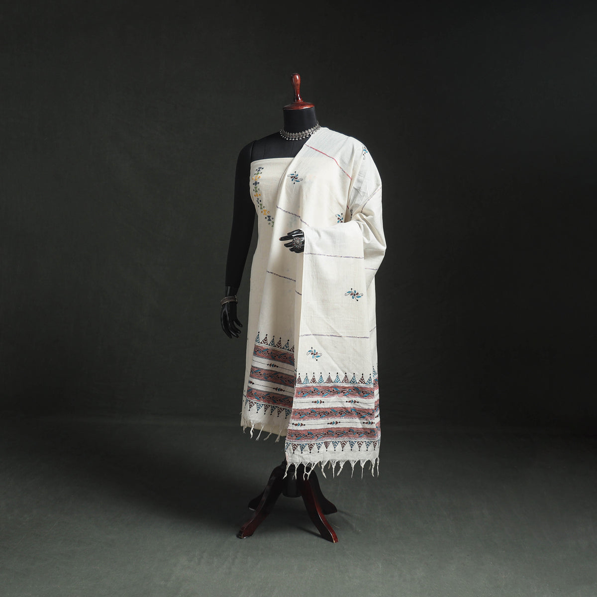 Kantha Hand Embroidered Khes Handwoven Cotton Dupatta 16