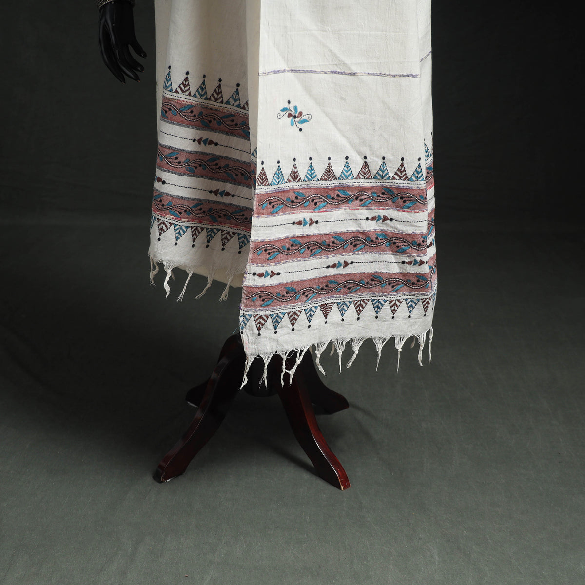 Kantha Hand Embroidered Khes Handwoven Cotton Dupatta 16