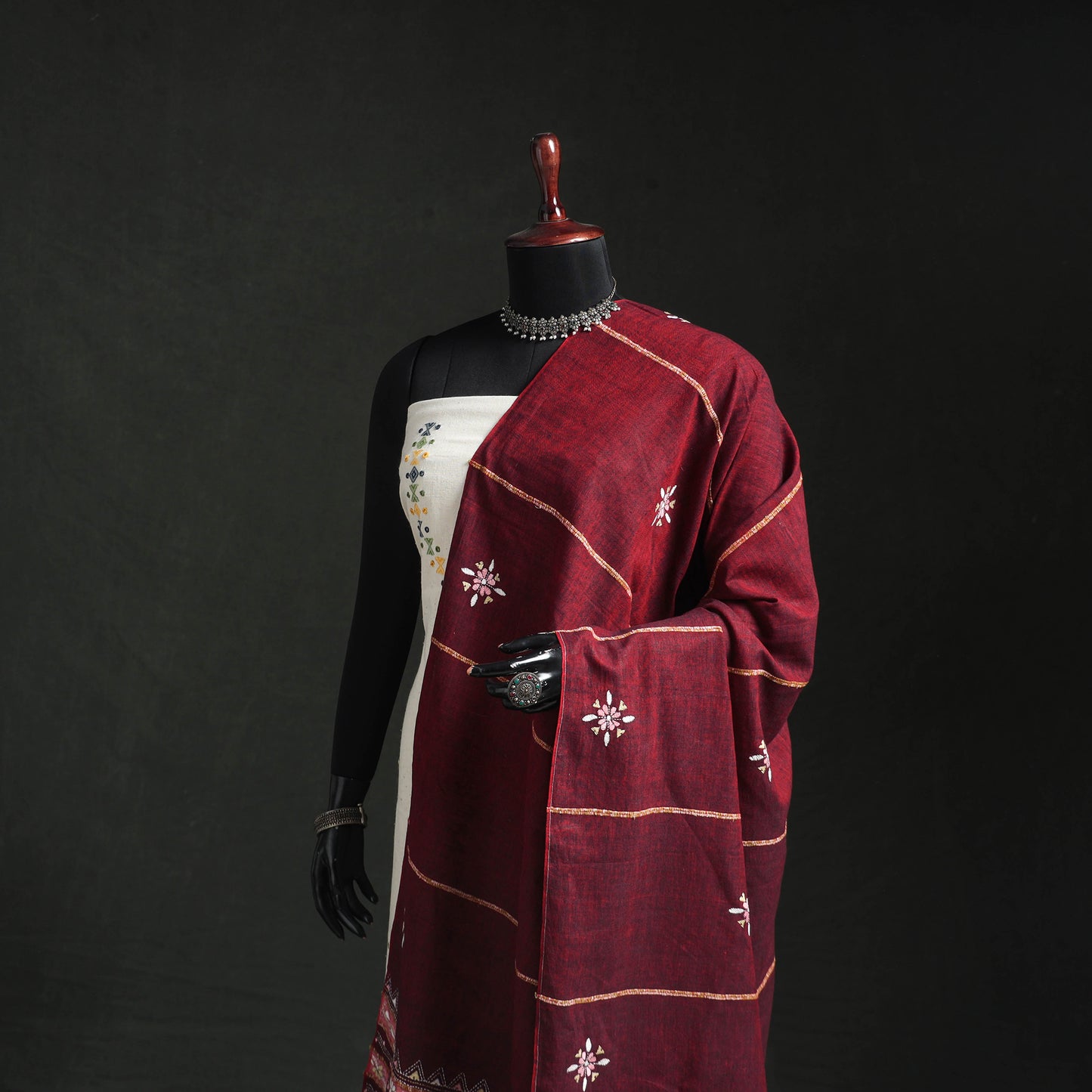 Kantha Hand Embroidered Khes Handwoven Cotton Dupatta 18