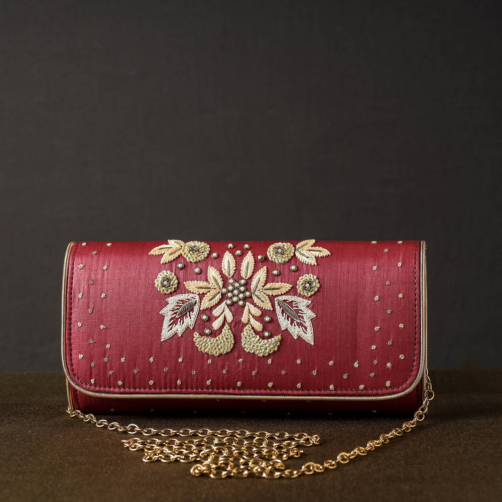 chikankari clutch 