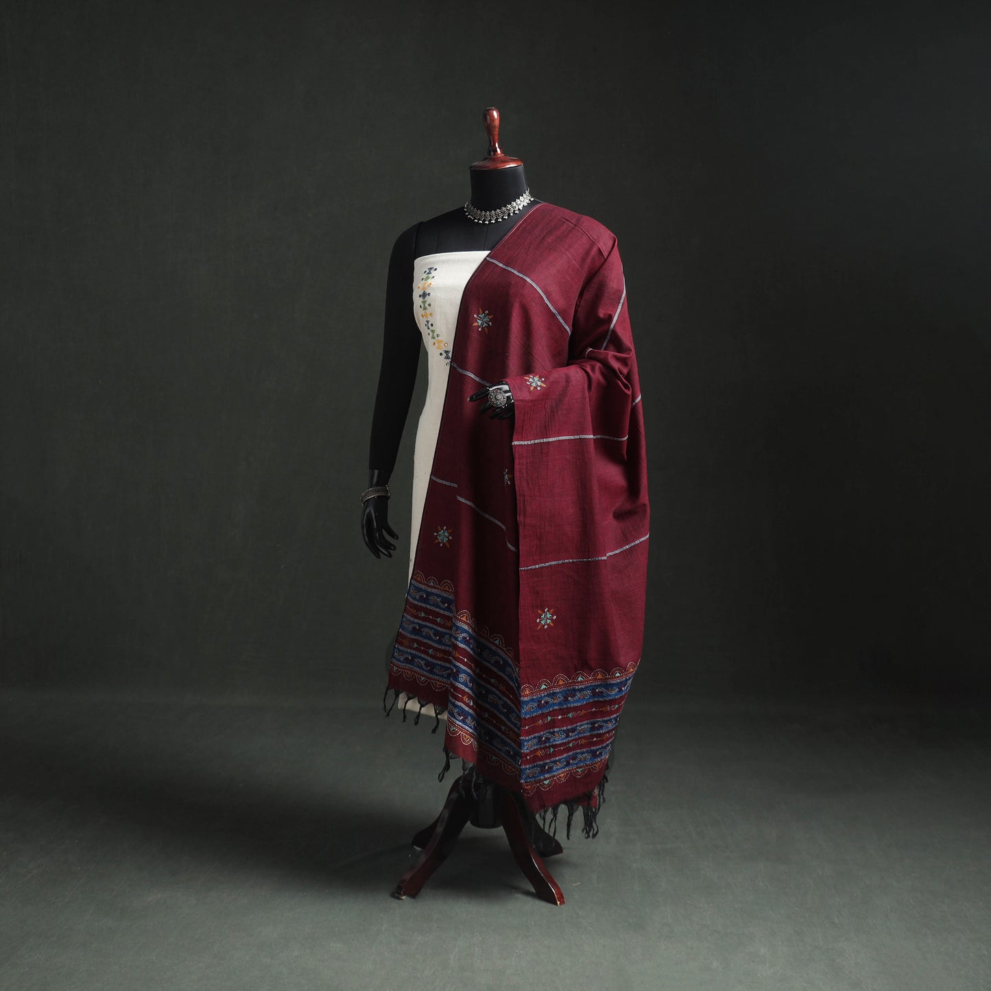 Kantha Hand Embroidered Khes Handwoven Cotton Dupatta 21