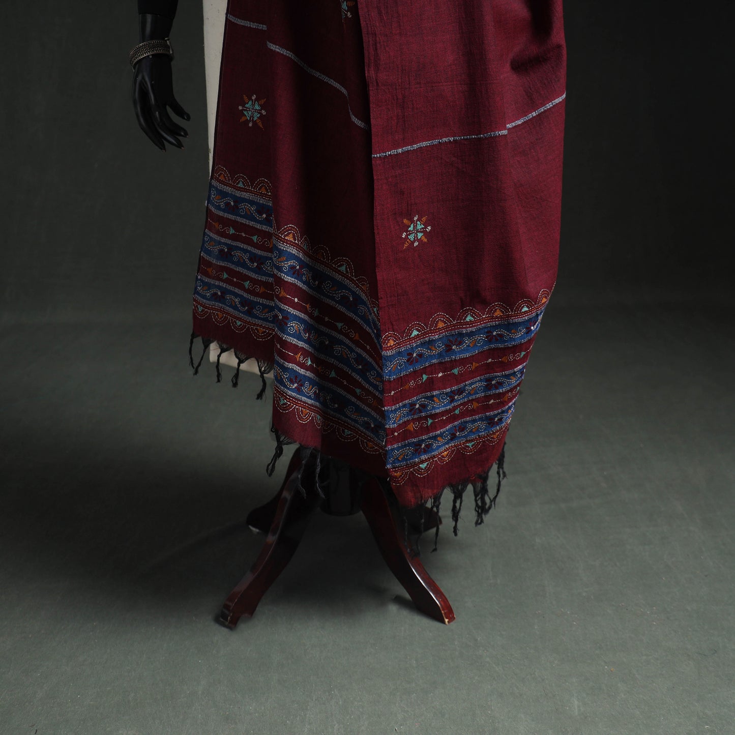 Kantha Hand Embroidered Khes Handwoven Cotton Dupatta 21