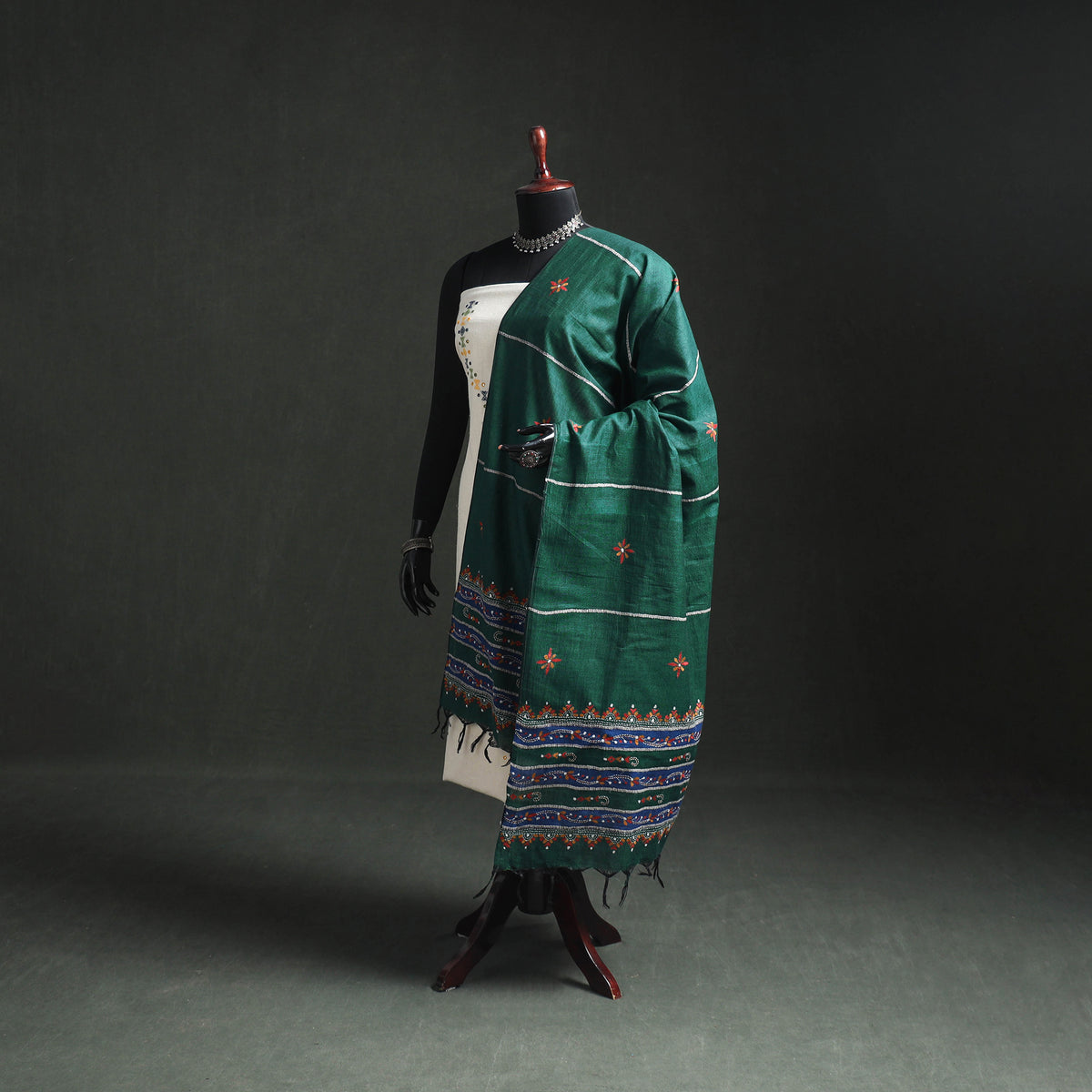 Kantha Hand Embroidered Khes Handwoven Cotton Dupatta 27
