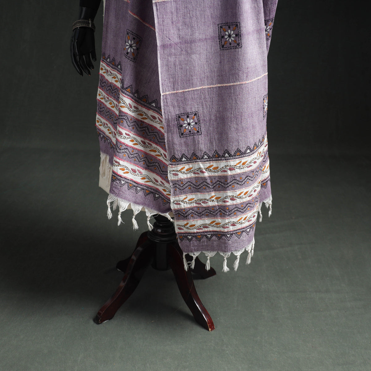 Kantha Hand Embroidered Khes Handwoven Cotton Dupatta 33