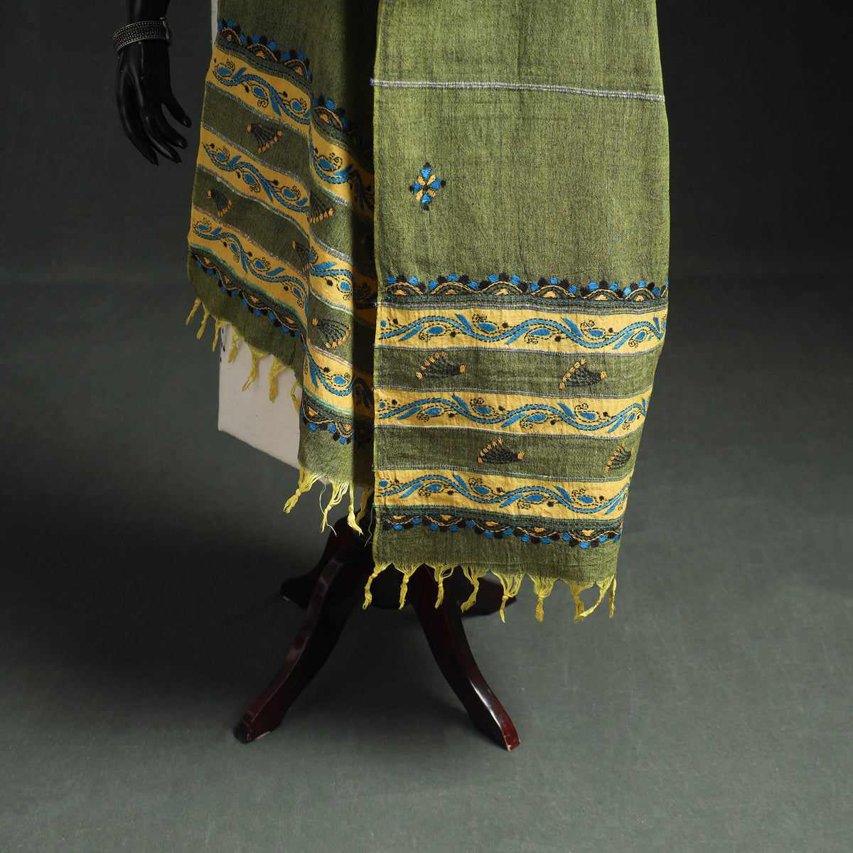 Kantha Hand Embroidered Khes Handwoven Cotton Dupatta 36