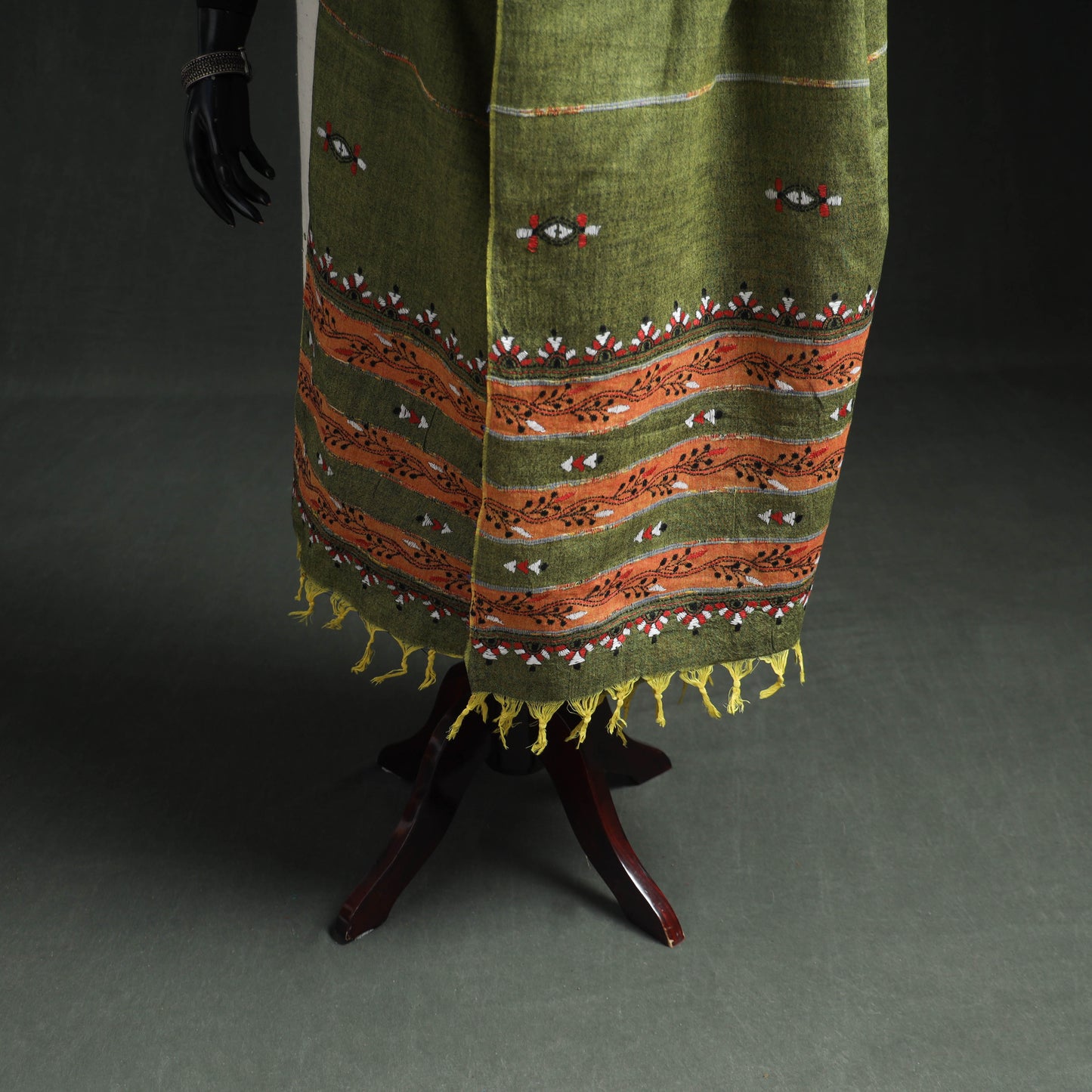 Kantha Hand Embroidered Khes Handwoven Cotton Dupatta 38