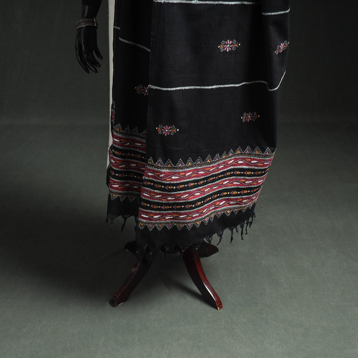 Kantha Hand Embroidered Khes Handwoven Cotton Dupatta 42
