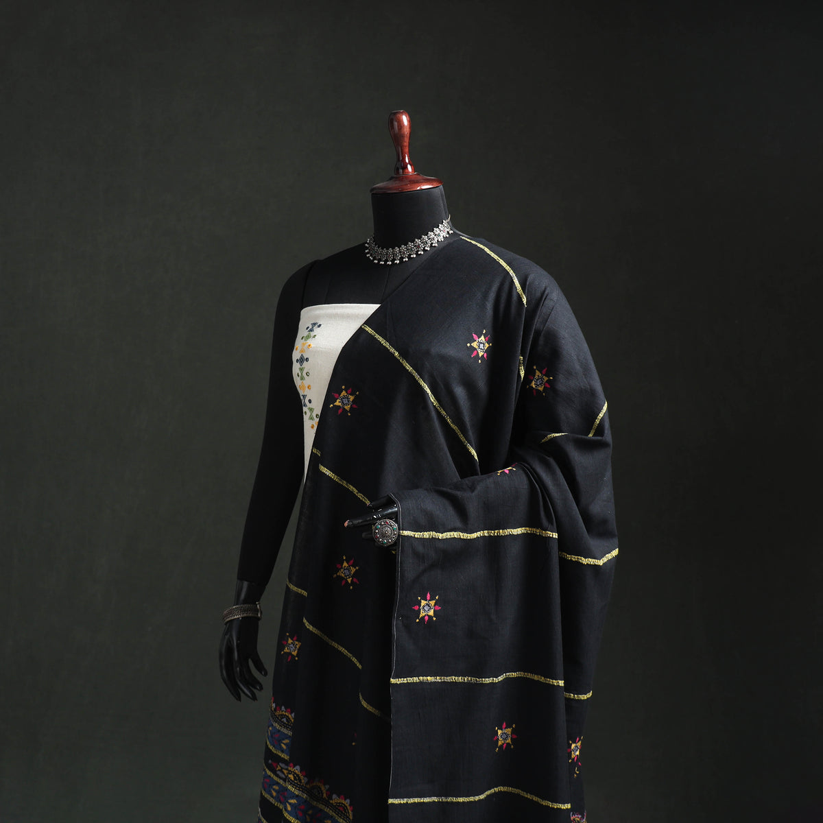 Kantha Hand Embroidered Khes Handwoven Cotton Dupatta 43