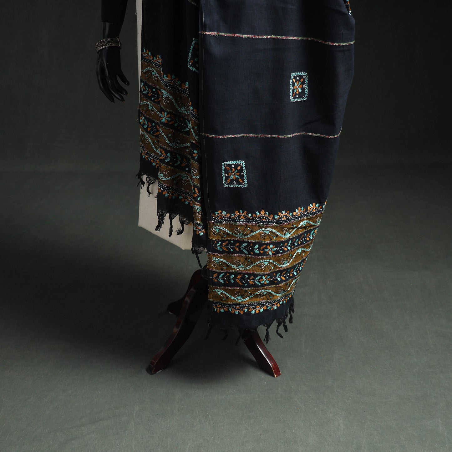 Kantha Hand Embroidered Khes Handwoven Cotton Dupatta 45