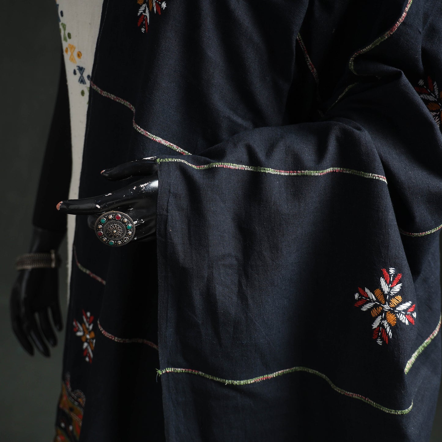 Kantha Hand Embroidered Khes Handwoven Cotton Dupatta 46