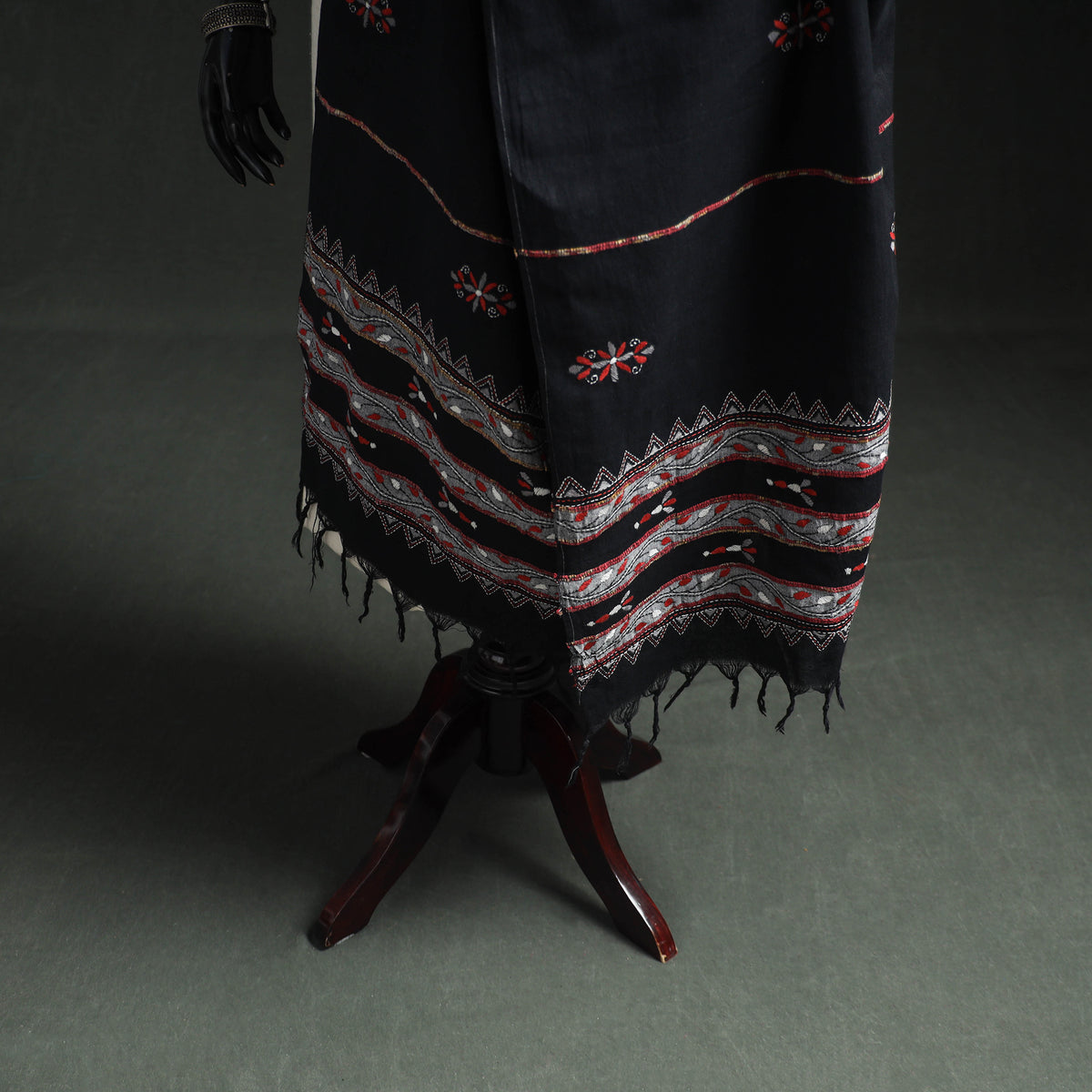 Kantha Hand Embroidered Khes Handwoven Cotton Dupatta 48