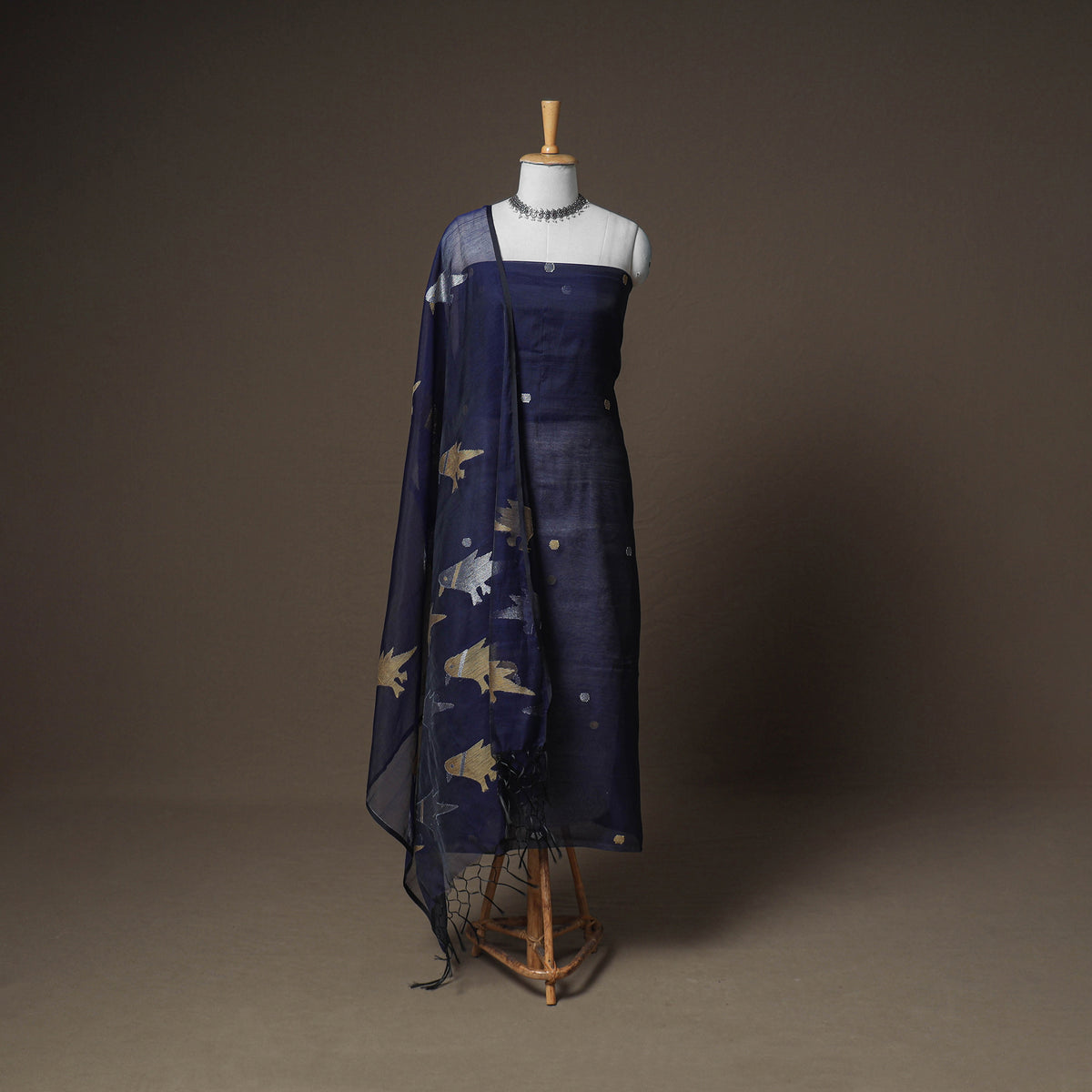 Jamdani Pure Handloom Muslin Unstitched Dress Material: Kurta with Dupatta 09