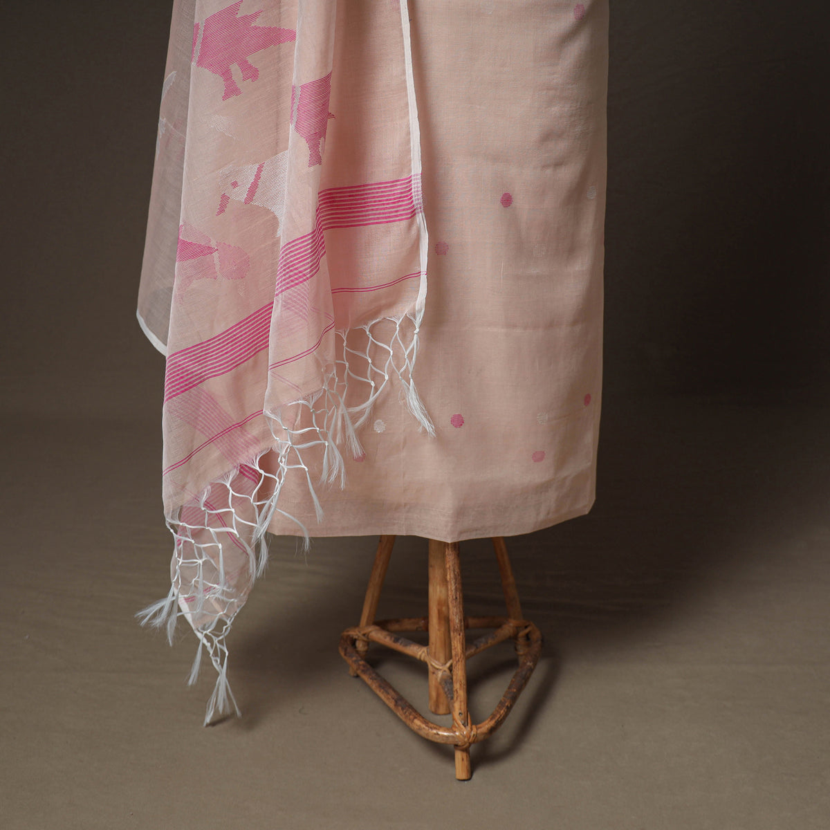 Jamdani Pure Handloom Muslin Unstitched Dress Material: Kurta with Dupatta 10