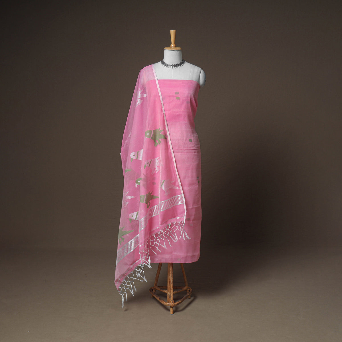 Jamdani Pure Handloom Muslin Unstitched Dress Material: Kurta with Dupatta 19