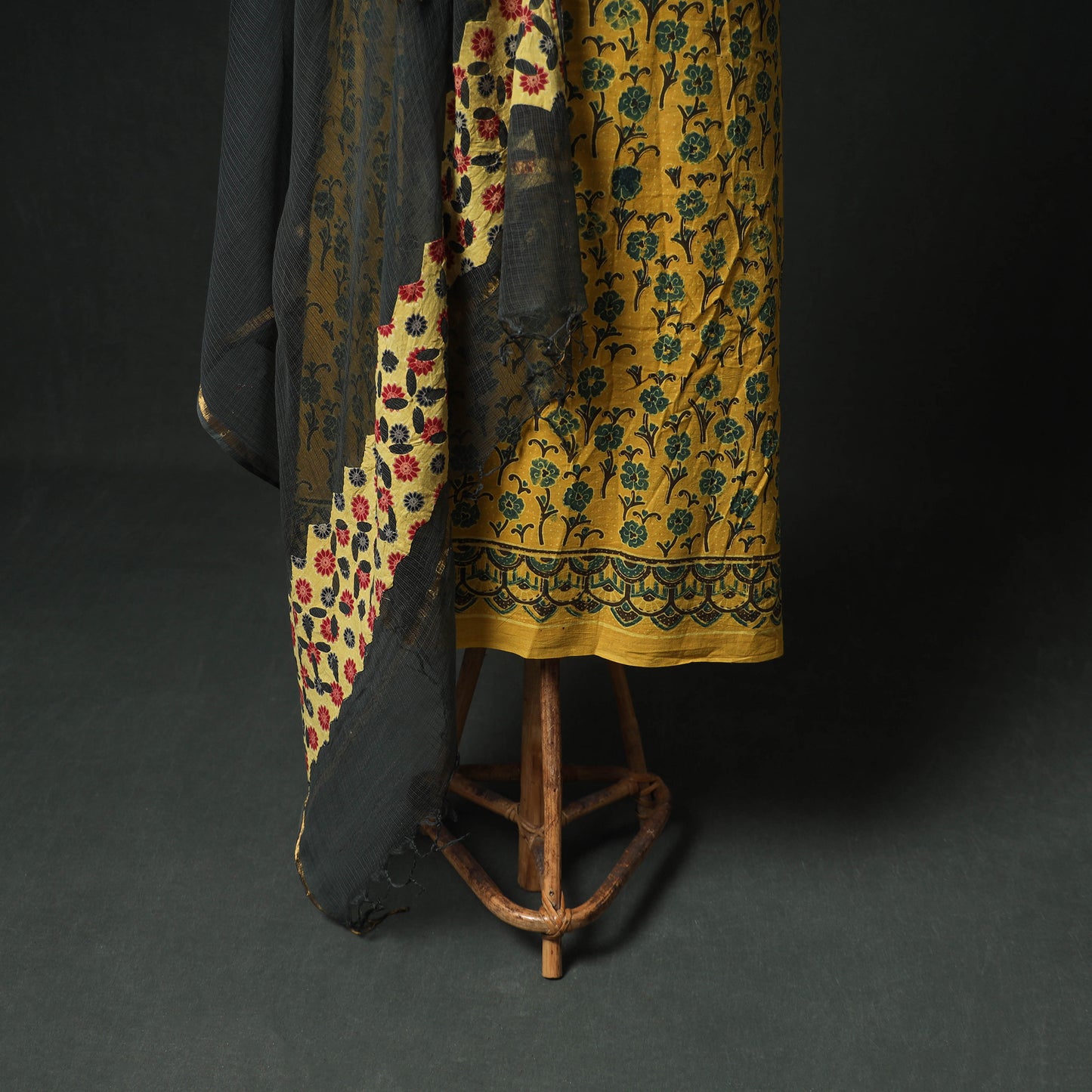 Ajrakh Block Print Natural Dyed Cotton Unstitched Dress Material: Kurta & Dupatta with Jewellery 01