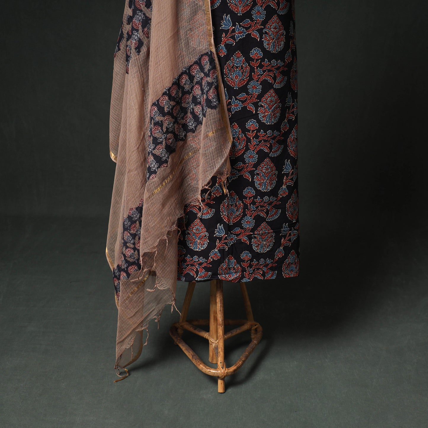 Ajrakh Block Print Natural Dyed Cotton Unstitched Dress Material: Kurta & Dupatta with Jewellery 05