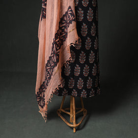 Ajrakh Block Print Natural Dyed Cotton Unstitched Dress Material: Kurta & Dupatta with Jewellery 17