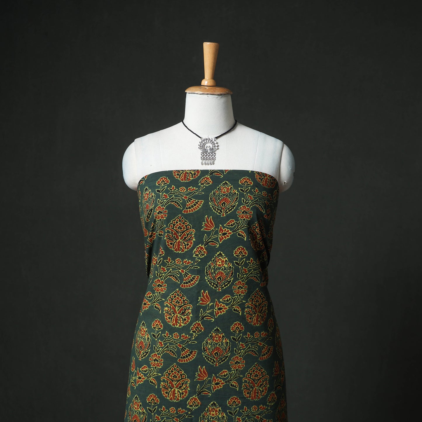 Ajrakh Block Print Natural Dyed Cotton Unstitched Dress Material: Kurta & Dupatta with Jewellery 20
