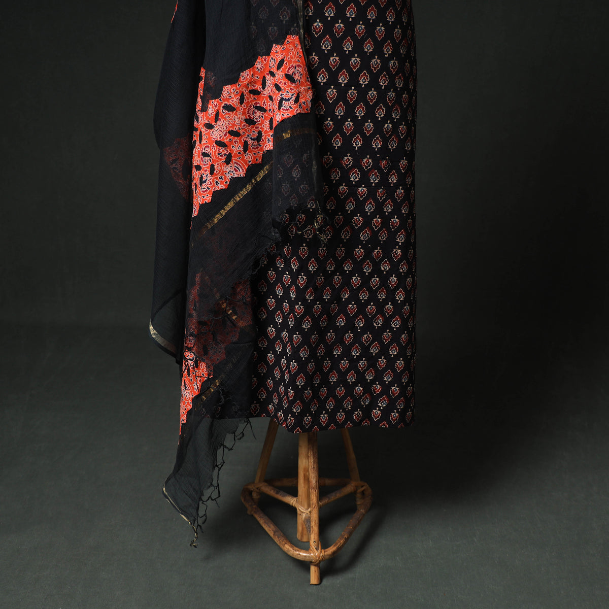 Ajrakh Block Print Natural Dyed Cotton Unstitched Dress Material: Kurta & Dupatta with Jewellery 22